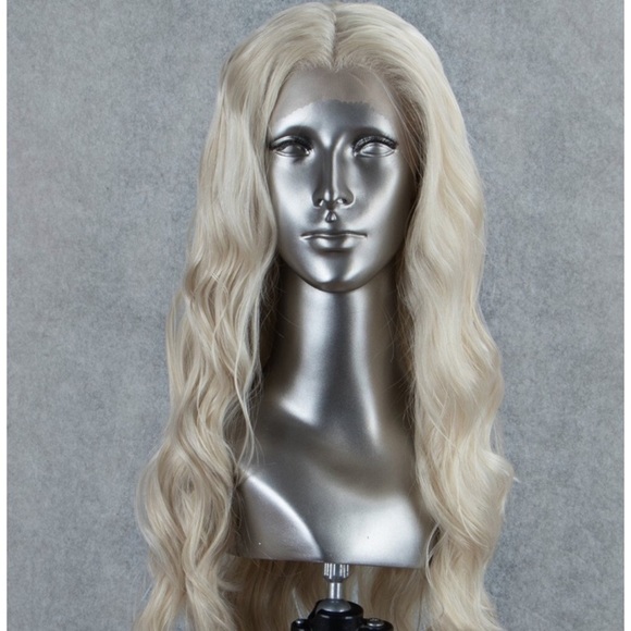 ?Fioni 22” Platinum Blonde Lace Front Wig *NWT*?